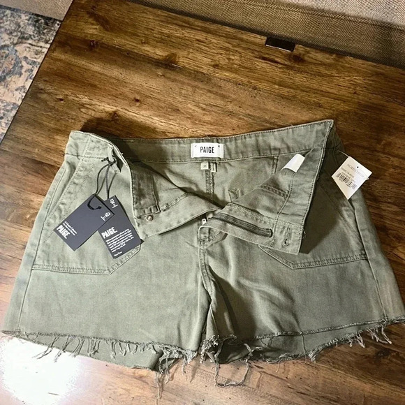 NWT PAIGE Designer WMN 31 Vintage Green Shorts (60Cotton/40Lyocell) Nordstrom - Picture 1 of 16